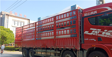 今日百強(qiáng)燙平機(jī)和布草折疊機(jī)發(fā)貨至嘉興