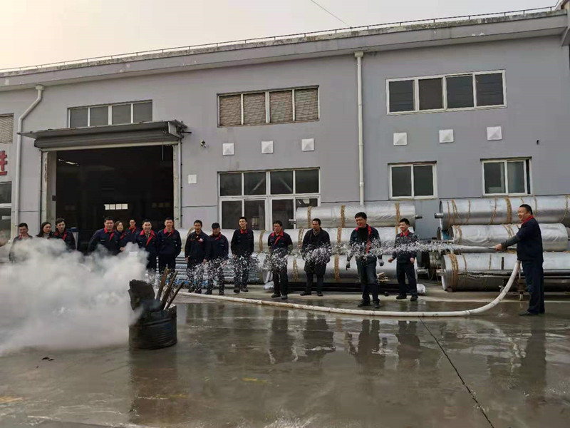 百?gòu)?qiáng)今早舉行年度小結(jié)會(huì)議